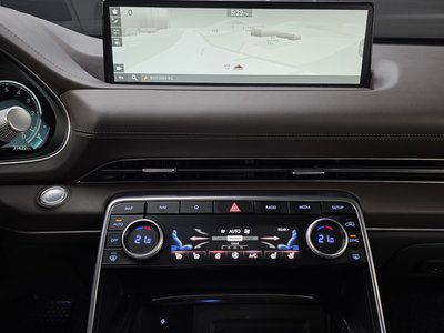 2022 Genesis GV80 thumbnail 17