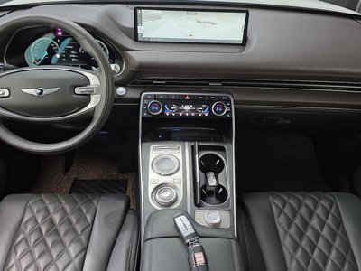 صورة 5 لـ 2022 Genesis GV80
