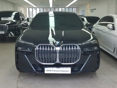 BMW 7 SERIES - 2