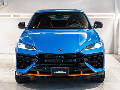 LAMBORGHINI URUS - 3