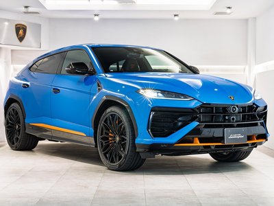 LAMBORGHINI URUS - 1
