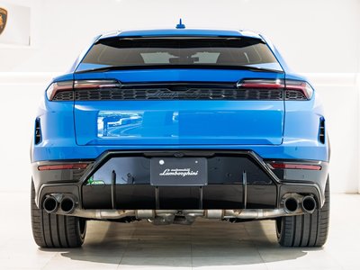 LAMBORGHINI URUS - 6