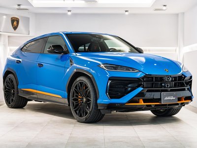 LAMBORGHINI URUS - 2