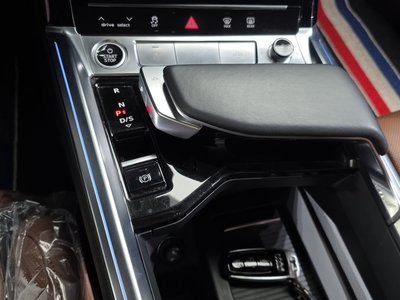 صورة 9 لـ 2022 AUDI E-TRON