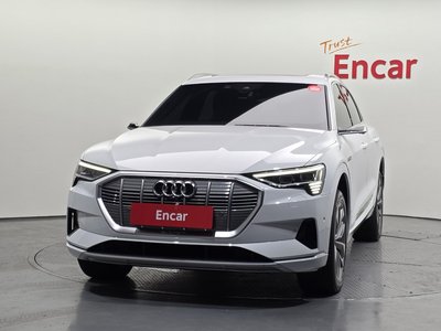صورة 2 لـ 2022 AUDI E-TRON