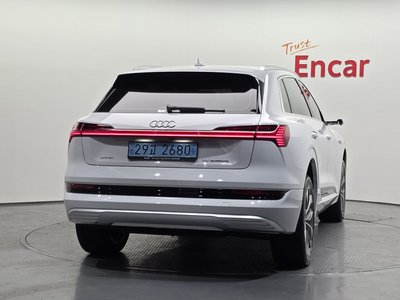 صورة 3 لـ 2022 AUDI E-TRON