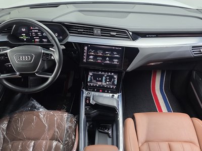 صورة 5 لـ 2022 AUDI E-TRON