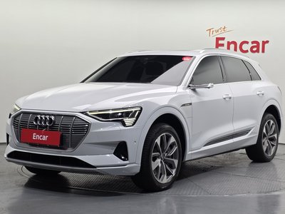 صورة 1 لـ 2022 AUDI E-TRON