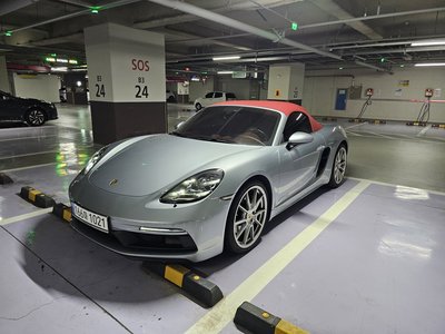 PORSCHE 718 BOXSTER