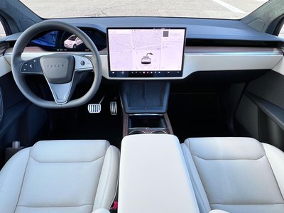 TESLA MODEL X - 3