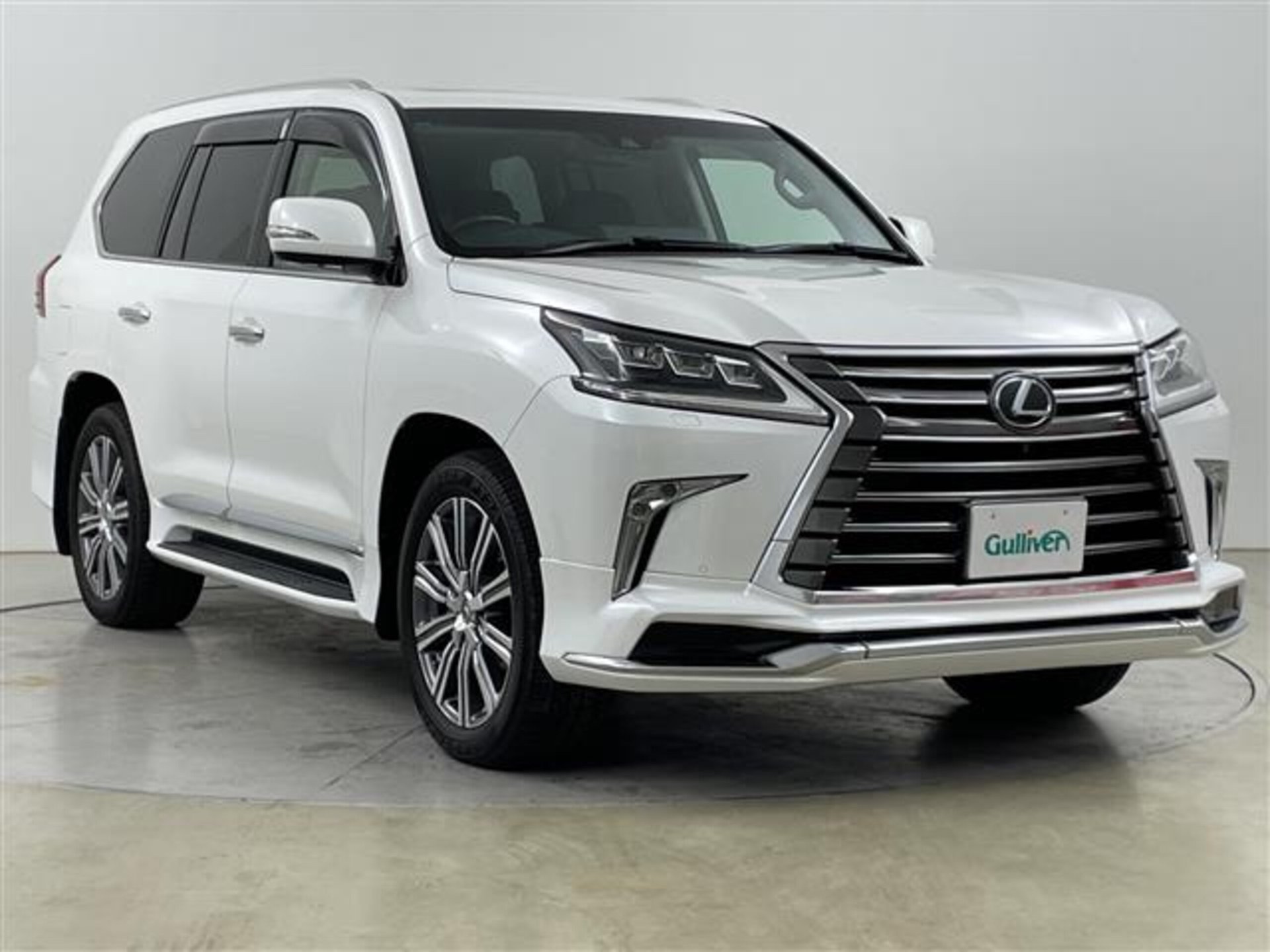 LEXUS LX - View 1