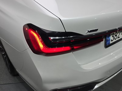 BMW 7 SERIES - 10