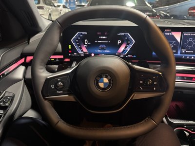 2025 BMW 5 SERIES thumbnail 17