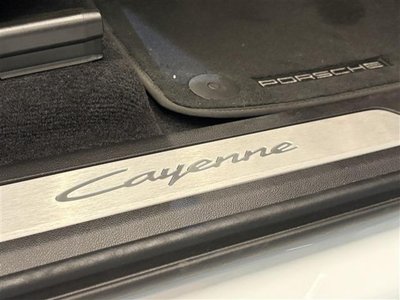 2024 Porsche CAYENNE thumbnail 28