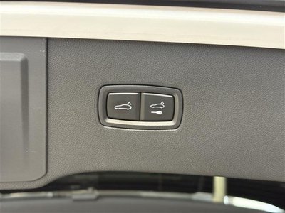 2024 Porsche CAYENNE thumbnail 32