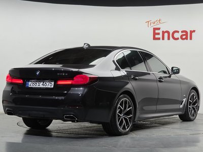 2021 BMW 5 SERIES 照片 3