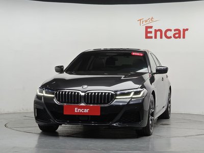 2021 BMW 5 SERIES 照片 2