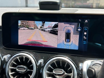 2025 Mercedes-BENZ GLB 缩略图 32
