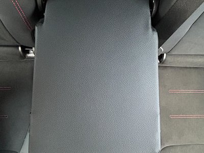 2025 Mercedes-BENZ GLB 缩略图 18