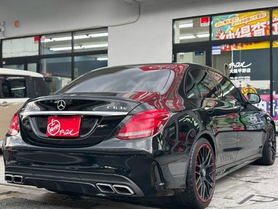 صورة مصغرة 26 لـ 2015 Mercedes-BENZ C-CLASS AMG