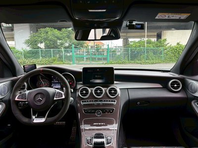 صورة مصغرة 32 لـ 2015 Mercedes-BENZ C-CLASS AMG
