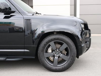 LAND ROVER DEFENDER - 7