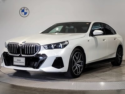 BMW 5 SERIES - 1