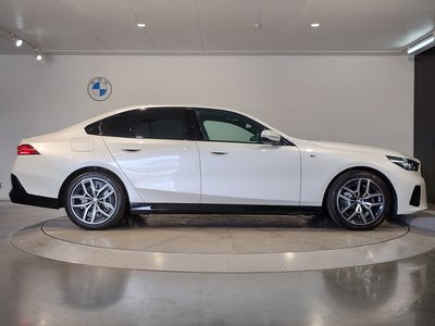 BMW 5 SERIES - 10