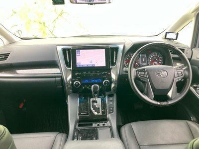 TOYOTA ALPHARD - 4