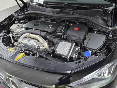 MERCEDES-BENZ GLA - 7