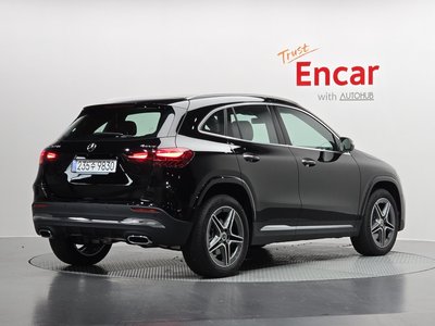 MERCEDES-BENZ GLA - 3