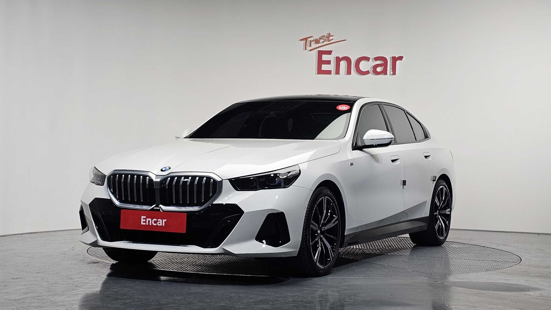 BMW 5 SERIES - View 1