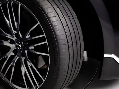 LEXUS LS - 9