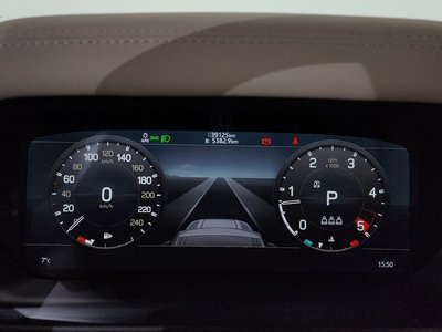 LAND ROVER DEFENDER - 8