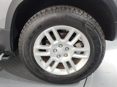 LAND ROVER DEFENDER - 6