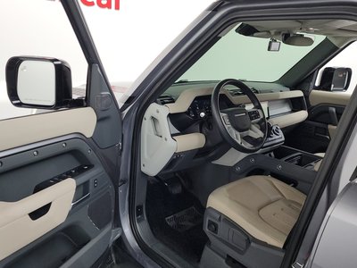 LAND ROVER DEFENDER - 10