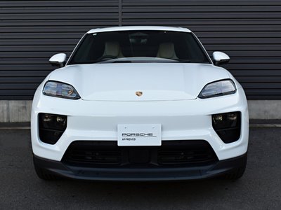 PORSCHE MACAN - 4