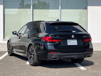 2022 BMW 5 SERIES TOURING photo 6
