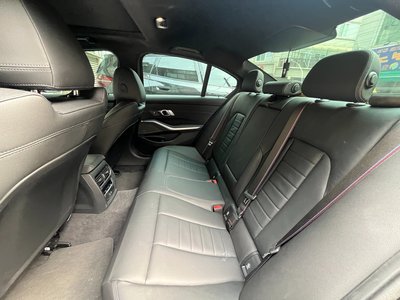 2025 BMW 3 SERIES — фото 8