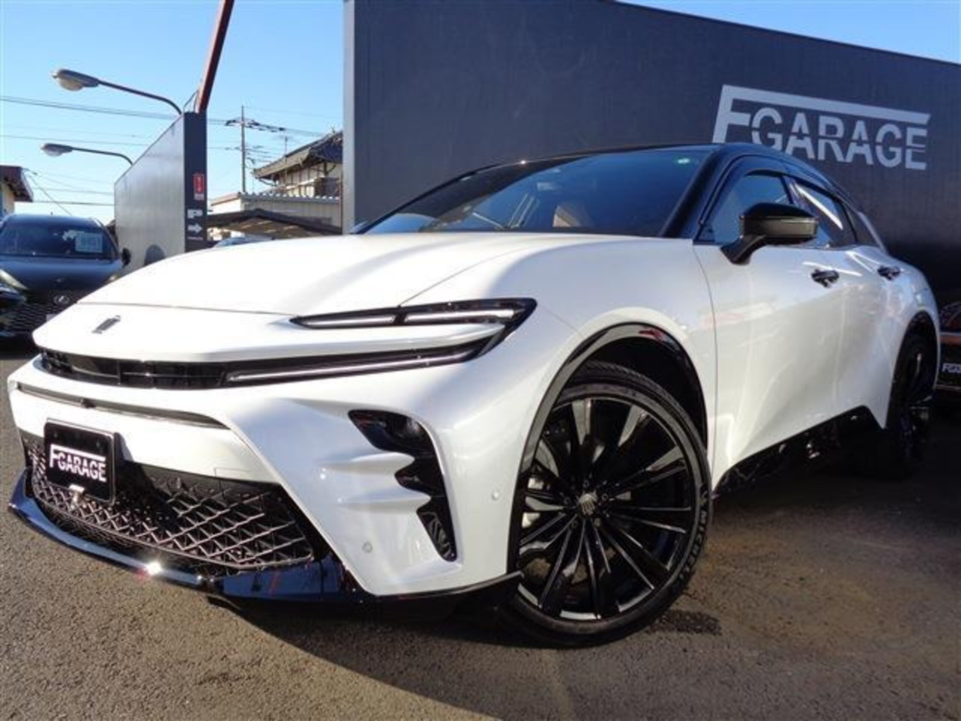 TOYOTA CROWN SPORT - View 1