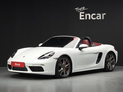 PORSCHE 718 BOXSTER