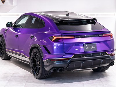 صورة 8 لـ 2025 Lamborghini URUS