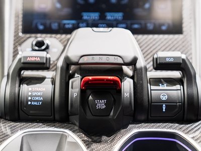 صورة مصغرة 35 لـ 2025 Lamborghini URUS