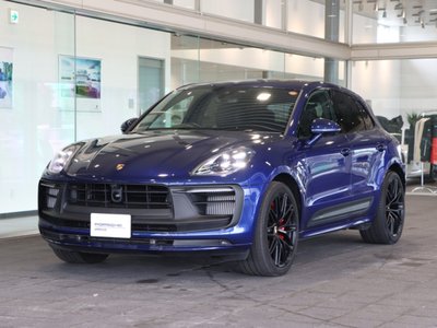 PORSCHE MACAN - 4