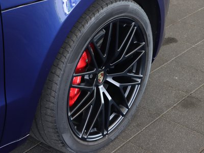 PORSCHE MACAN - 10