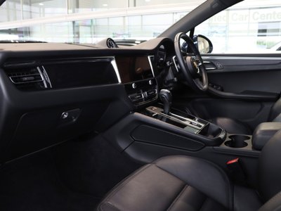 PORSCHE MACAN - 2
