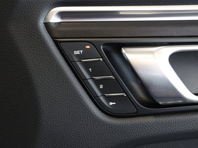 صورة مصغرة 18 لـ 2023 Porsche MACAN