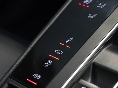 صورة مصغرة 16 لـ 2023 Porsche MACAN