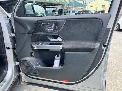 2023 Mercedes-BENZ GLB 缩略图 12