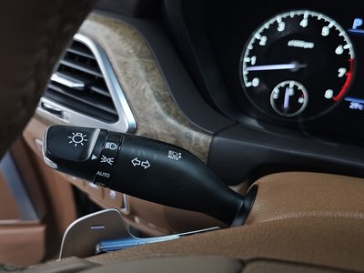 2019 Genesis G90 — миниатюра 31